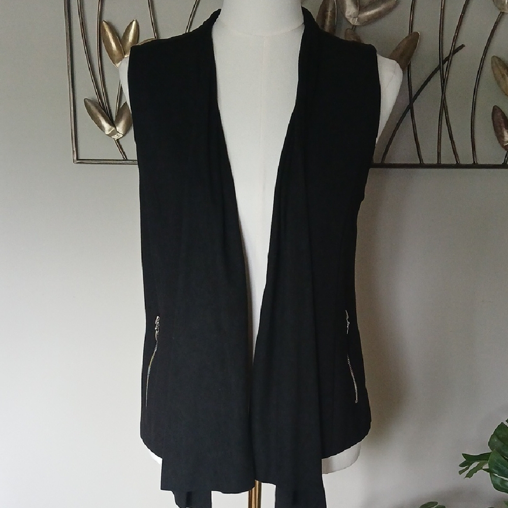 Chico's Elegant Black Open Vest with Zipper Detail Sz 0 = SMALL